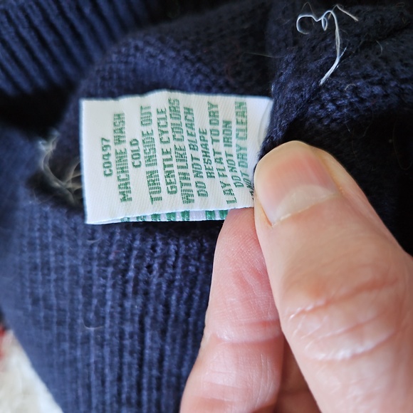 COPY - "UGLY" CHRISTMAS SWEATER, that's actually cute!!... size S - Picture 9 of 9